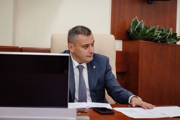 Губернатор Курской области Александр Хинштейн: