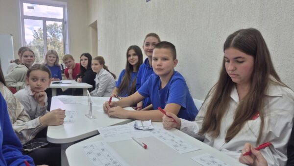 В Центре Первых прошел фестиваль «День знаний», собравший активистов первичных отделений Дмитриевского района